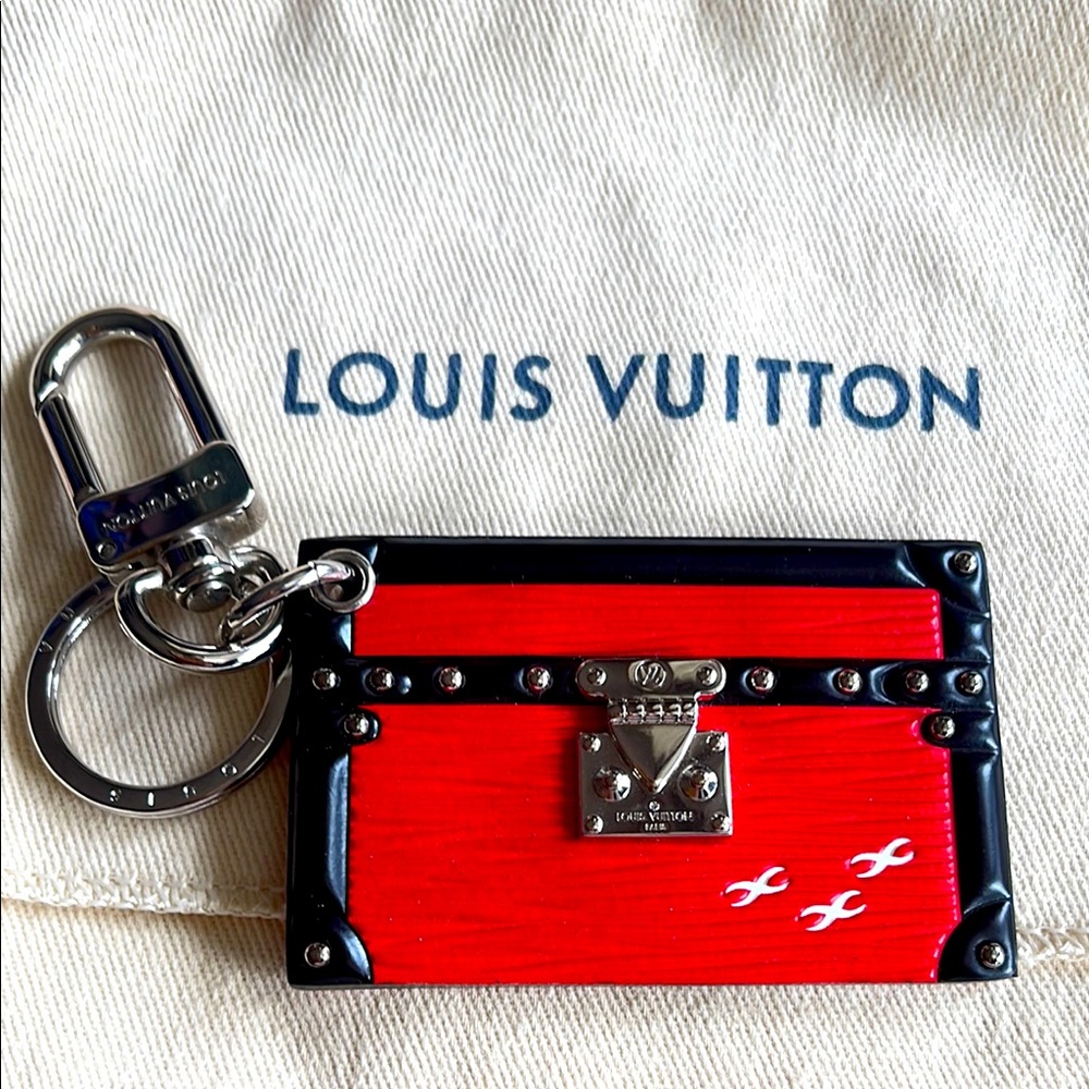 Louis Vuitton Petite Malle Bag Charm (2016() Never Used)